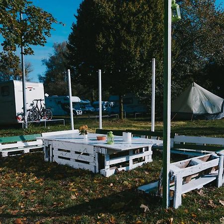 Munich Oktoberfest Glamping Hotel Exterior photo